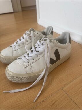Veja White Leather Sneakers with Gray 'V'